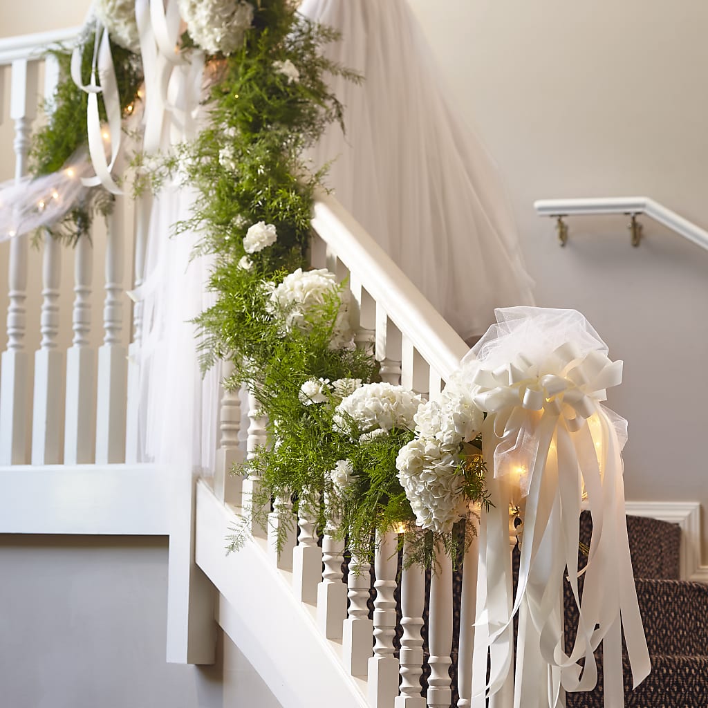 Champagne Dreams Garland – DANI' SWEET DELIGHTS, Las Vegas NV