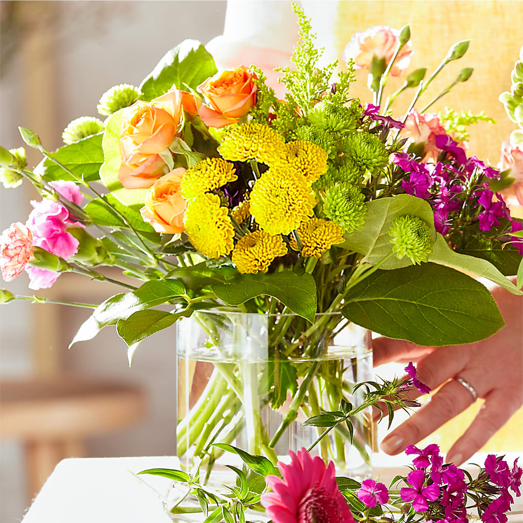 Bold & Bright – A Florist Original – DANI' SWEET DELIGHTS, Las Vegas NV
