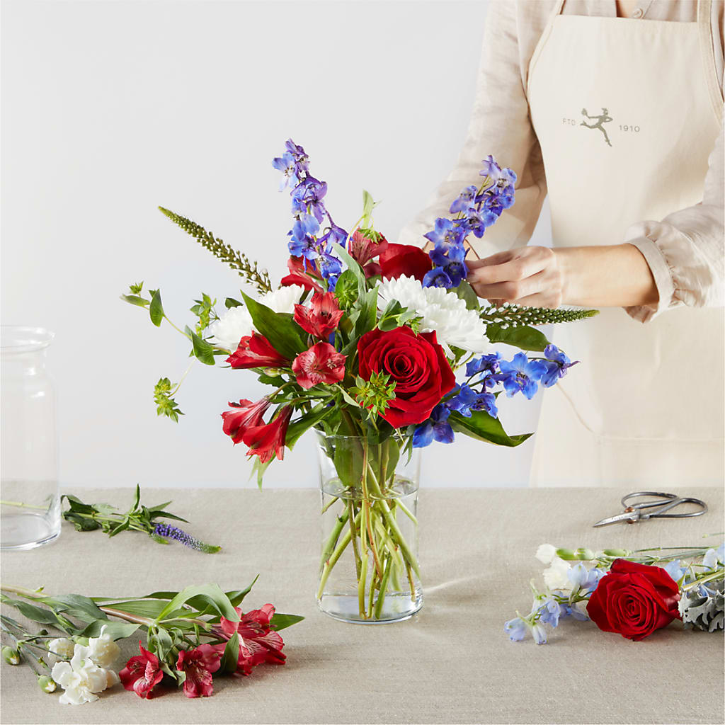 Star Spangled - A Florist Original – DANI' SWEET DELIGHTS, Las Vegas NV