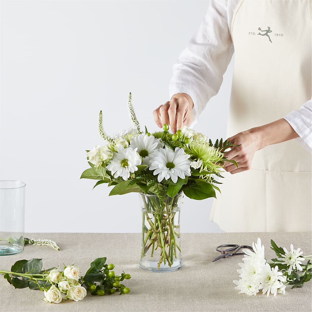 Irish Garden - A Florist Original – DANI' SWEET DELIGHTS, Las Vegas NV