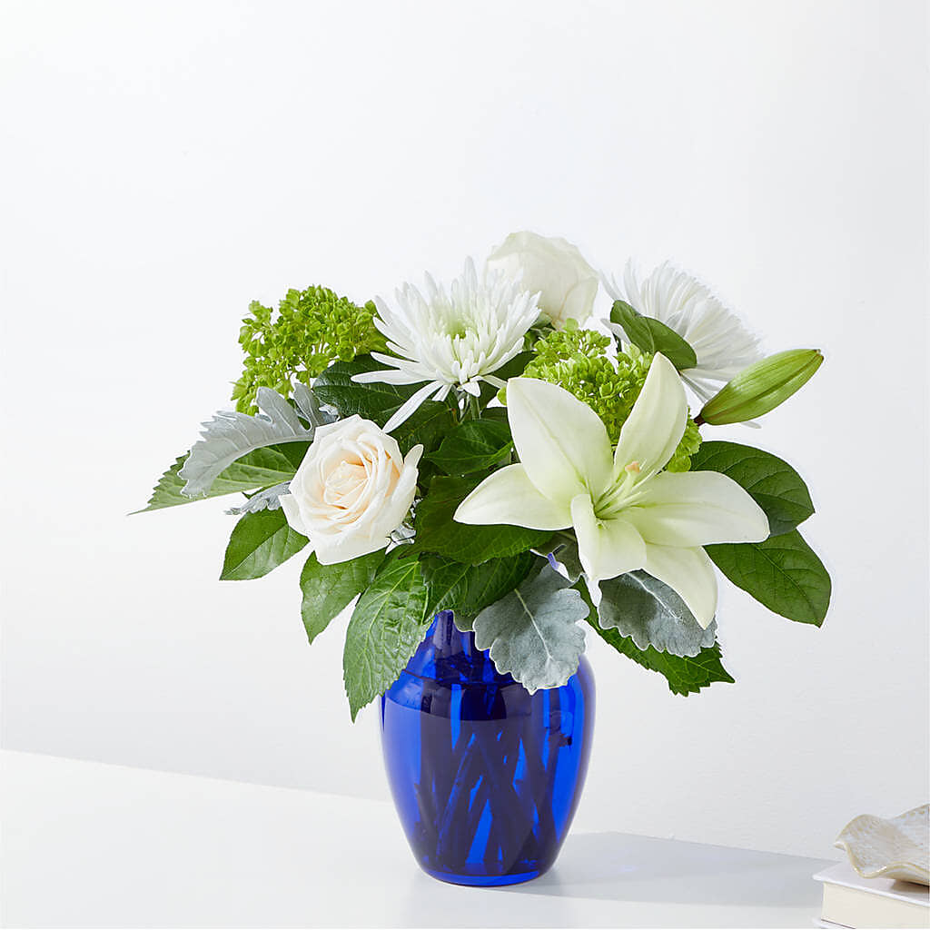 Snowy Dreams Bouquet – DANI' SWEET DELIGHTS, Las Vegas NV