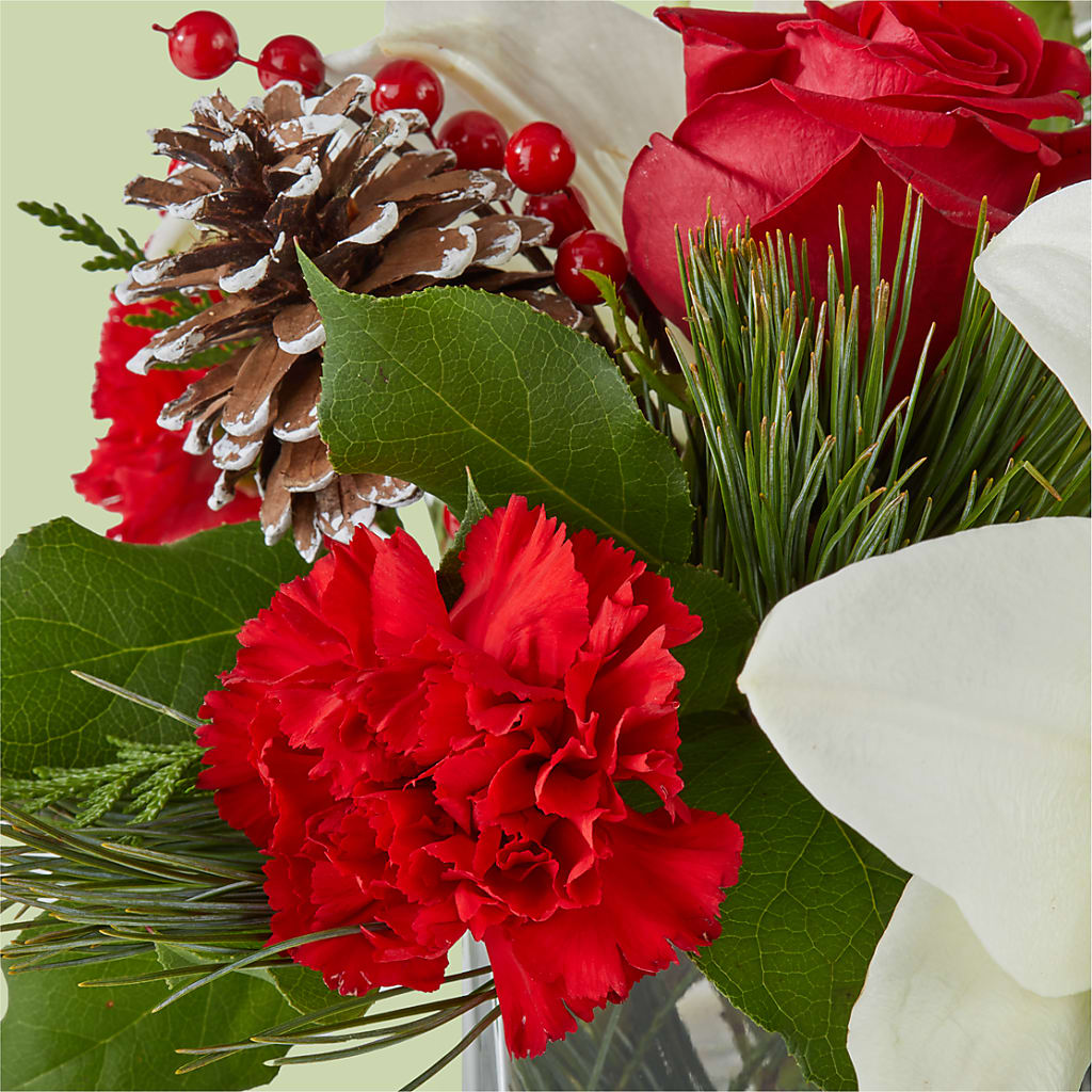 Glistening Icicles Bouquet – DANI' SWEET DELIGHTS, Las Vegas NV