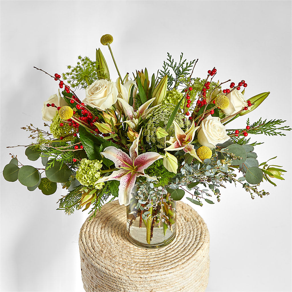 Berry & Bright Bouquet – DANI' SWEET DELIGHTS, Las Vegas NV