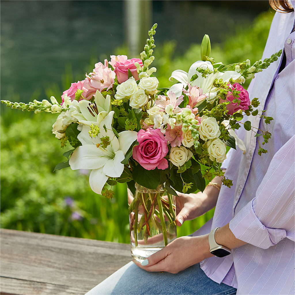 Fondly Bouquet – DANI' SWEET DELIGHTS, Las Vegas NV