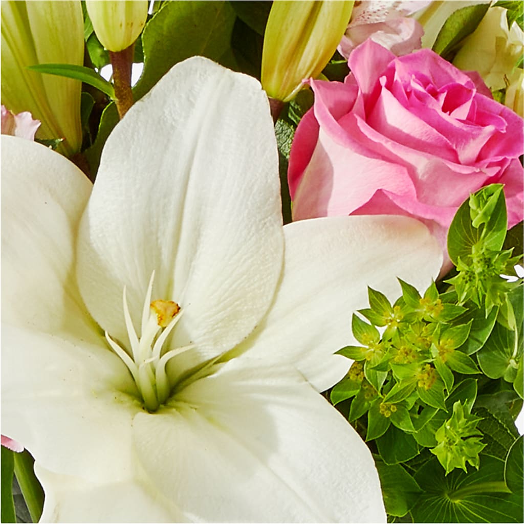 Fondly Bouquet – DANI' SWEET DELIGHTS, Las Vegas NV