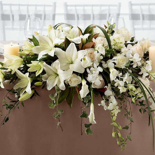 White Linen Arrangement – DANI' SWEET DELIGHTS, Las Vegas NV