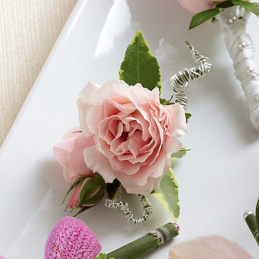 Pink Spray Rose Boutonniere – DANI' SWEET DELIGHTS, Las Vegas NV