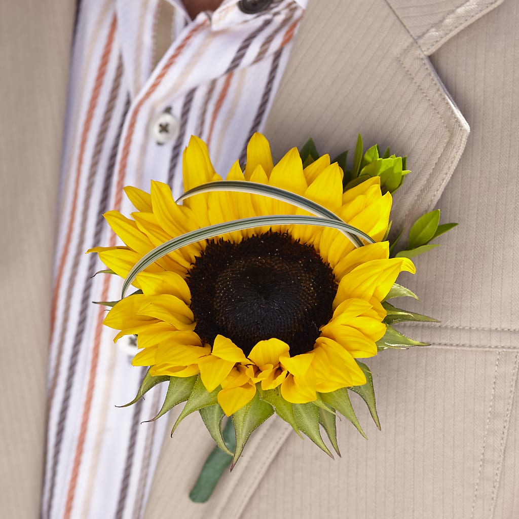 Free Spirit Boutonniere – DANI' SWEET DELIGHTS, Las Vegas NV