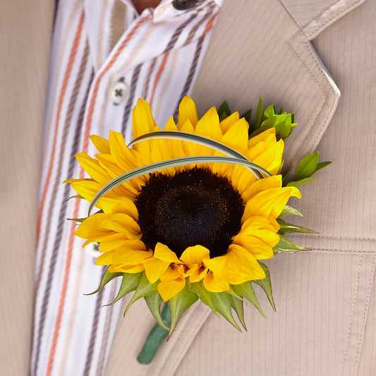 Free Spirit Boutonniere – DANI' SWEET DELIGHTS, Las Vegas NV